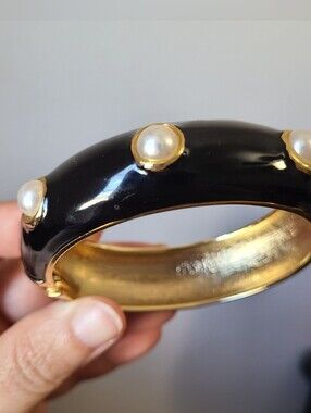 Vintage Cookie Lee Brown Enamel Pearl Hinged Bangle Bracelet